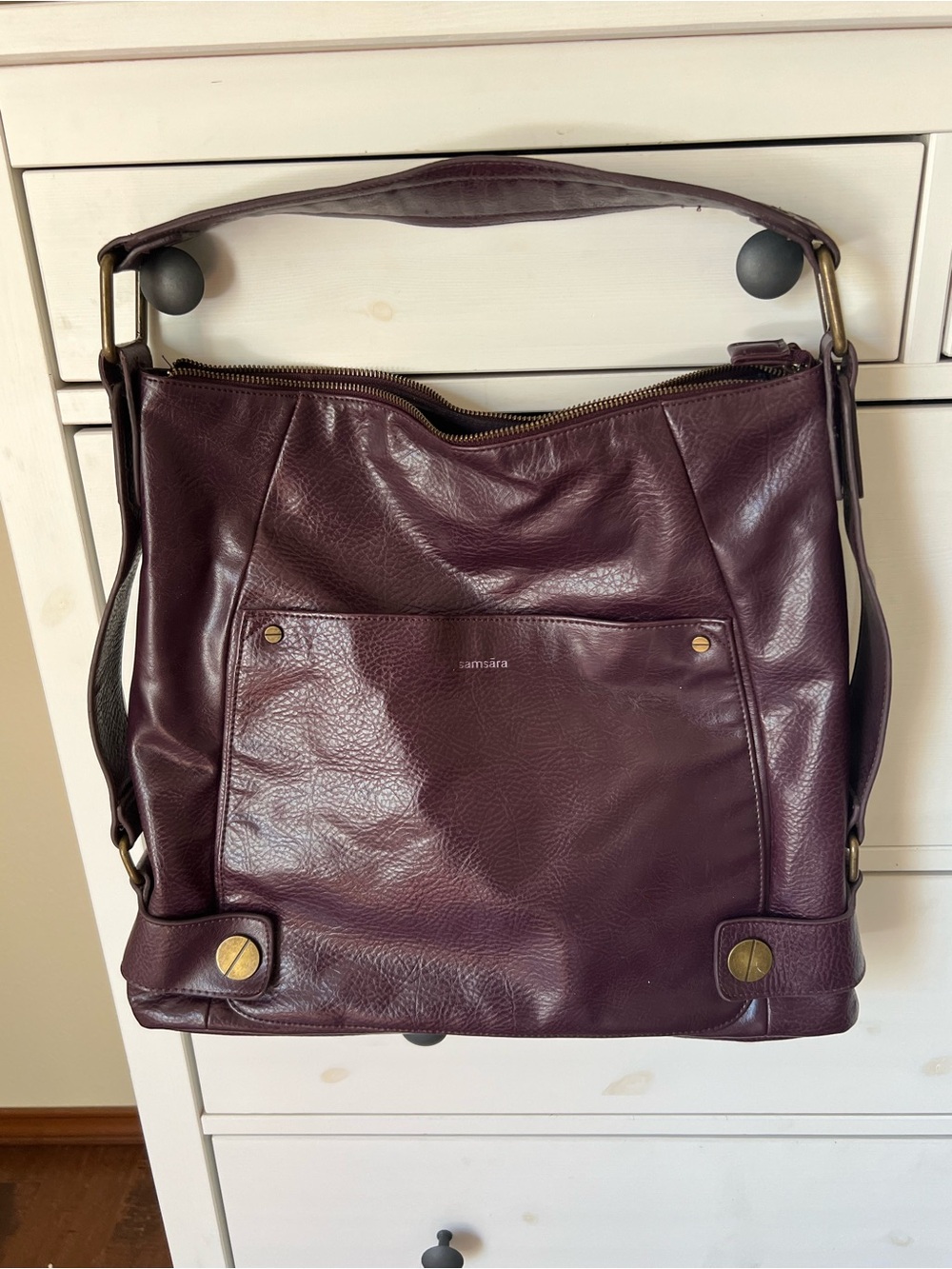 Women's Shoulder Bag in Deep Plum vegan - Picture 13 of 16